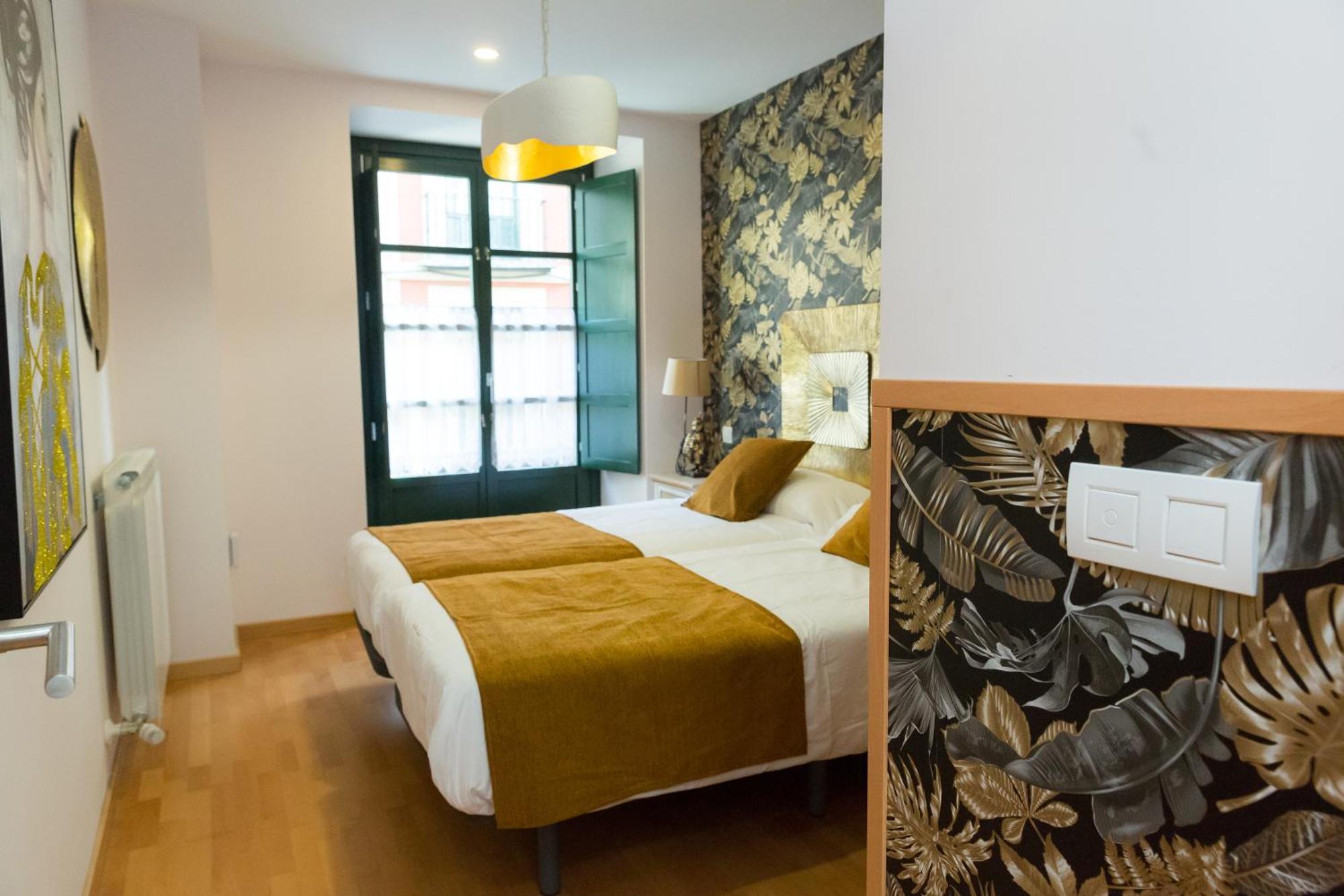 Apartamentos San Pedro Regalado Valladolid Exteriör bild