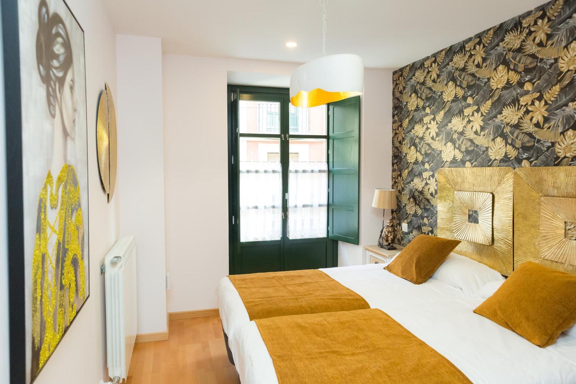 Apartamentos San Pedro Regalado Valladolid Exteriör bild