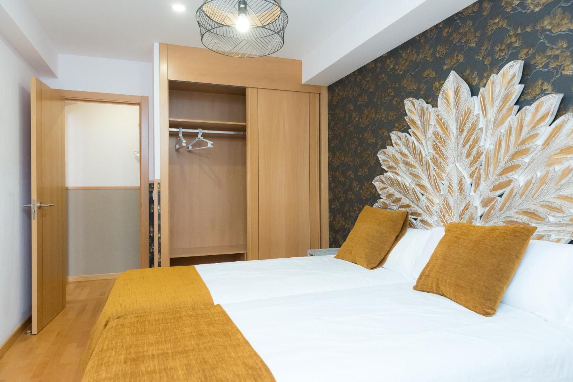 Apartamentos San Pedro Regalado Valladolid Exteriör bild