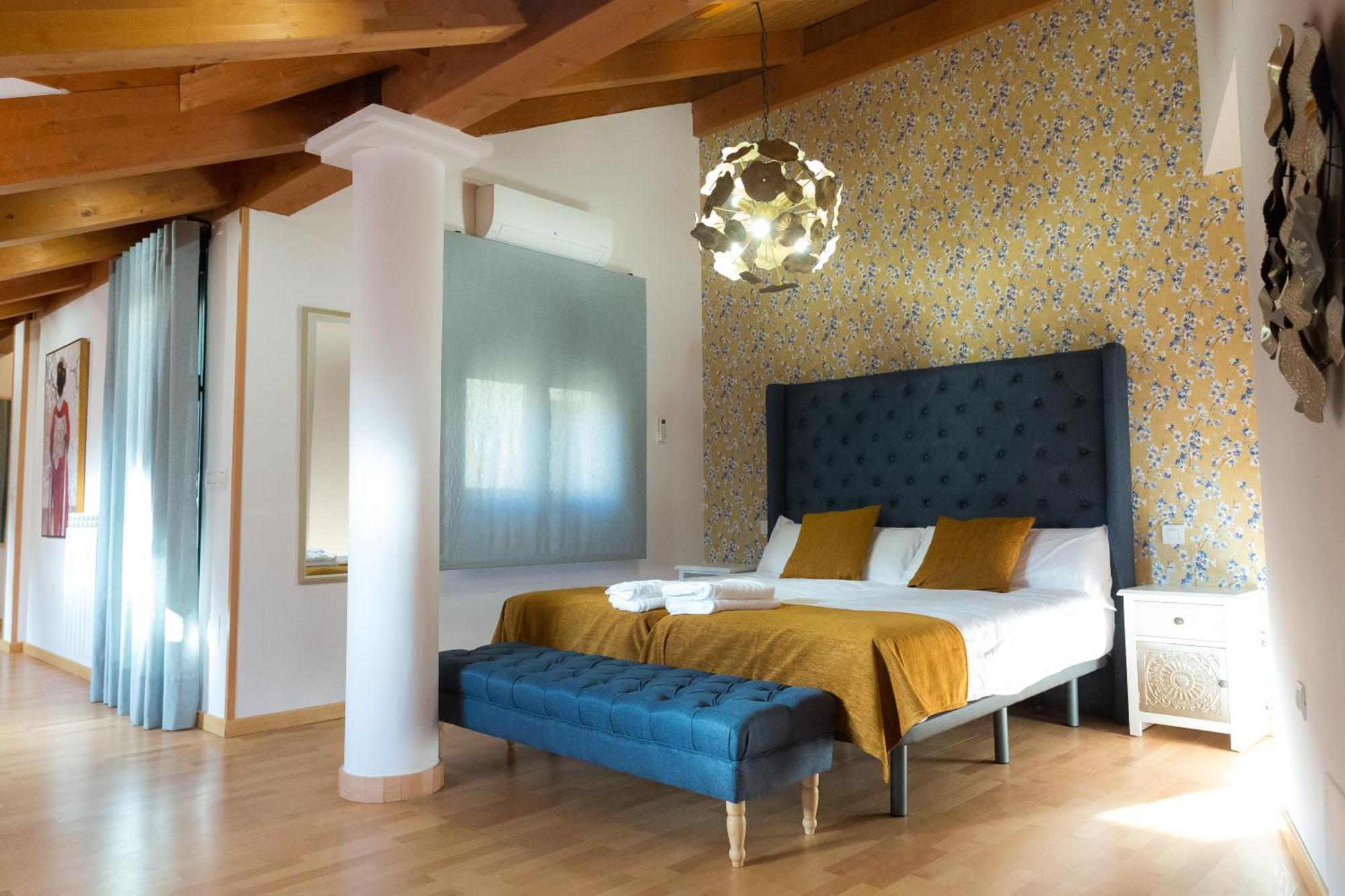 Apartamentos San Pedro Regalado Valladolid Exteriör bild