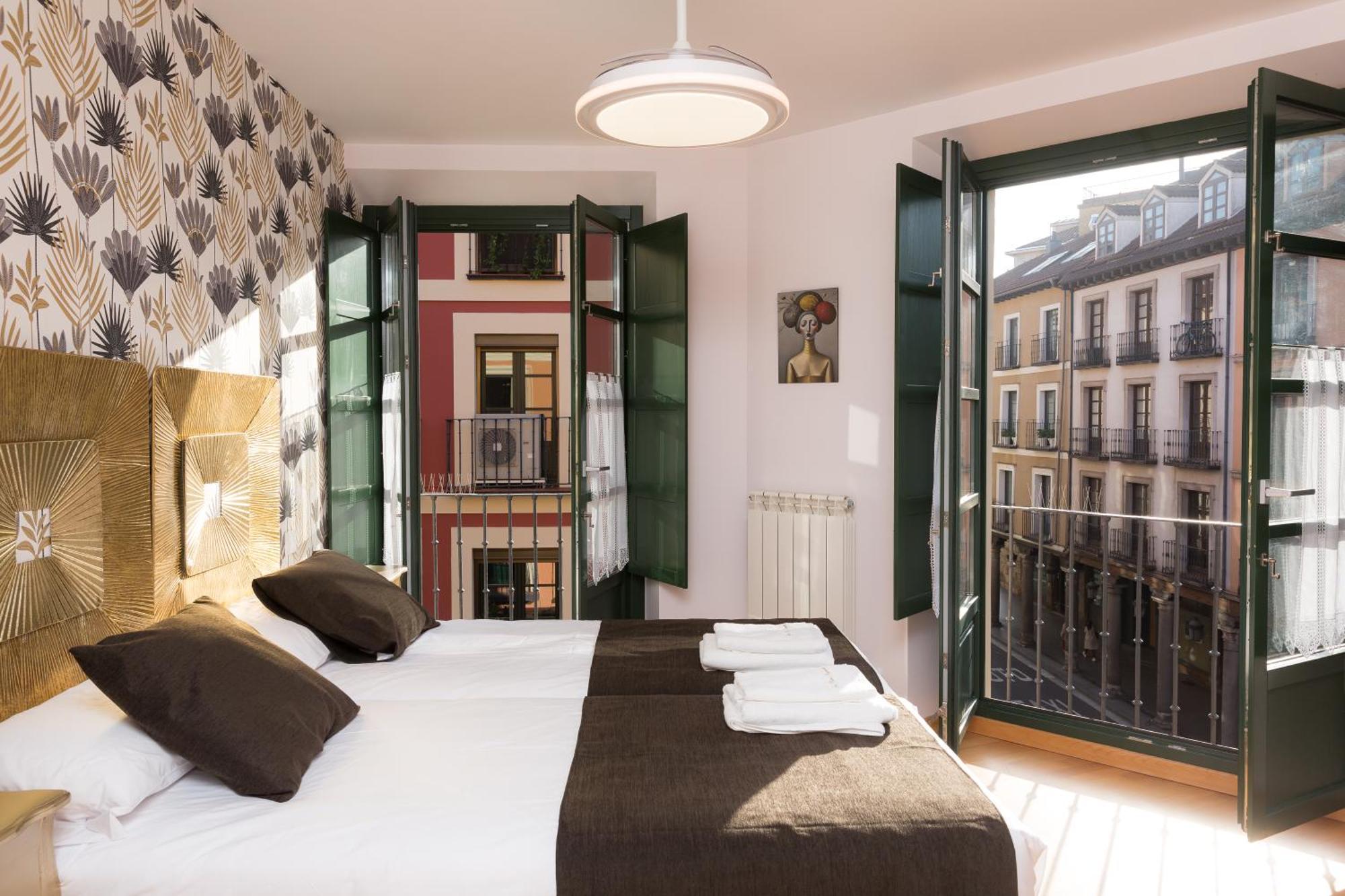 Apartamentos San Pedro Regalado Valladolid Exteriör bild